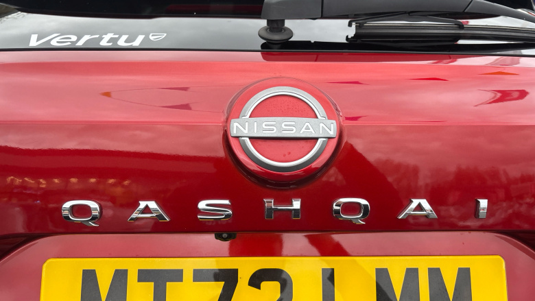 Nissan Qashqai 1.3 DiG-T MH N-Connecta 5dr Petrol Hatchback